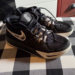 Nike Kids Black and White Sneakers